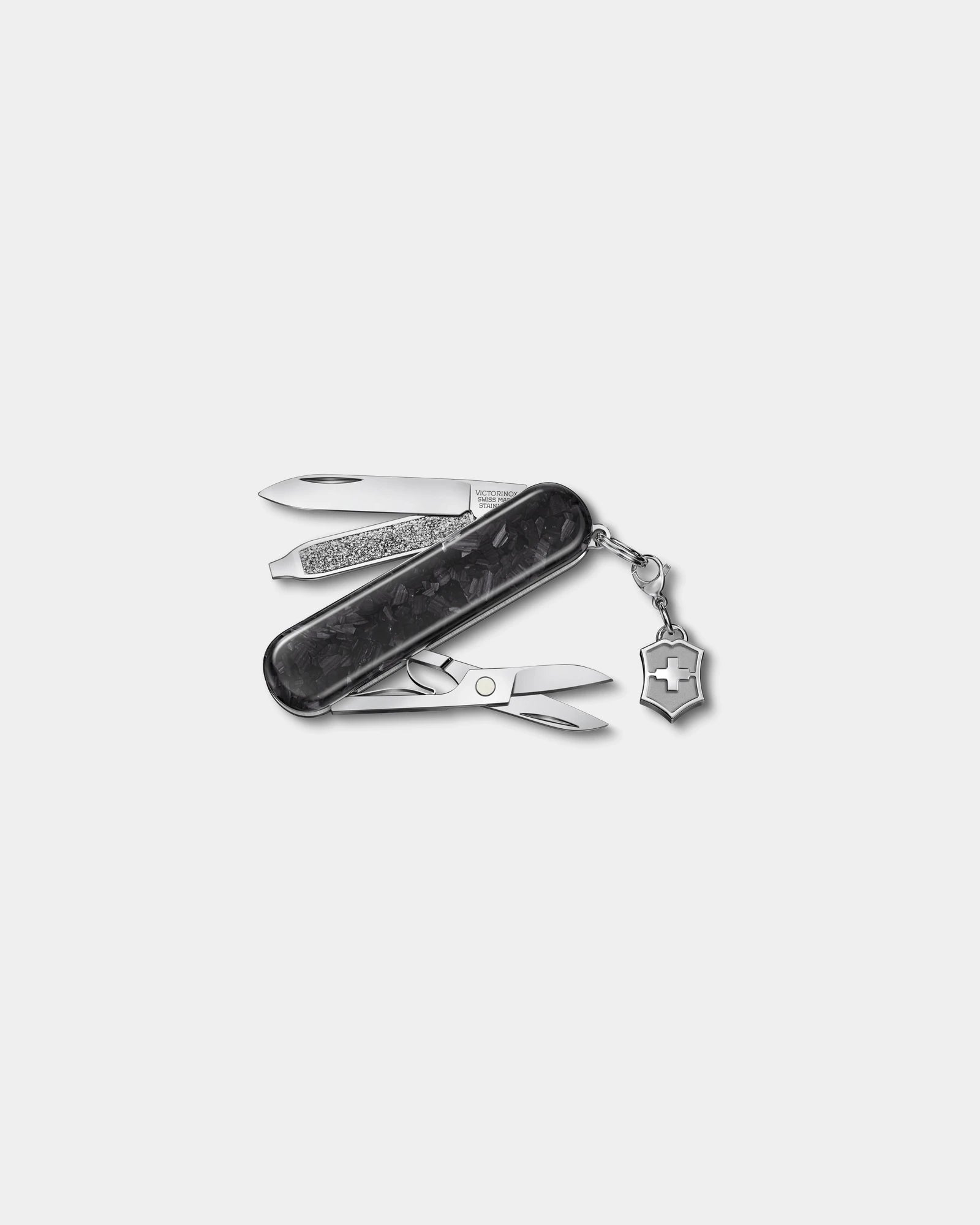 Custom carbon Swiss knife Victorinox Classic SD - Carbone