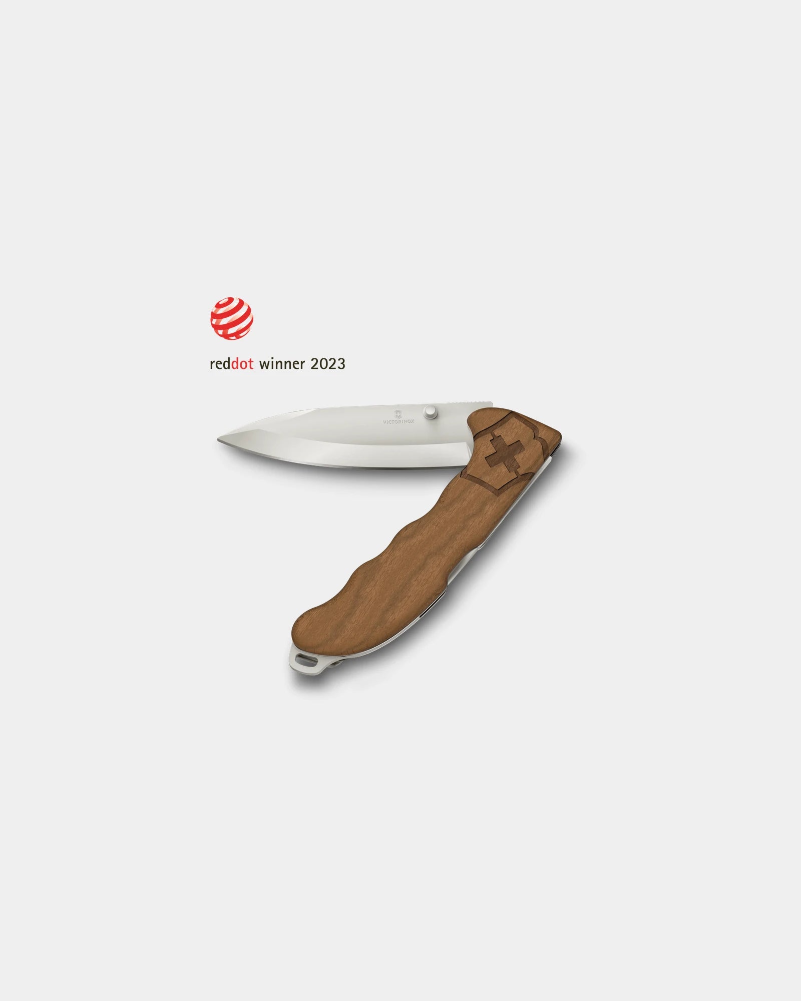 Custom walnut wood Swiss knife Victorinox Evoke Wood - Bois De Noyer