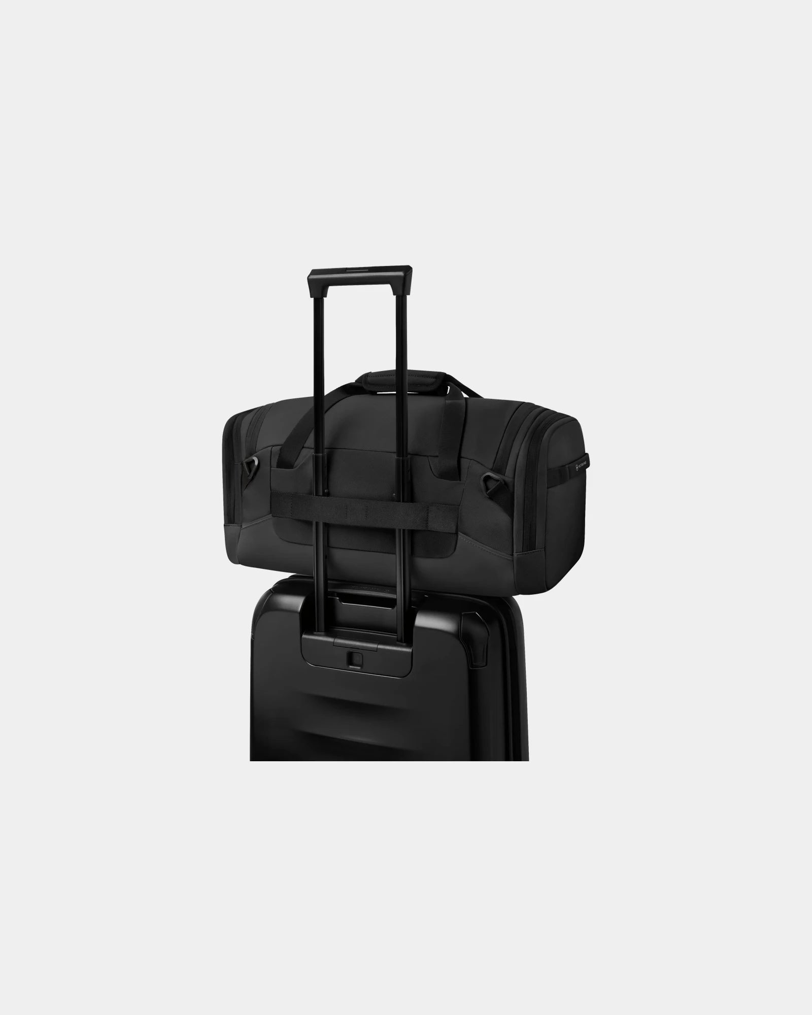 Custom recycled polyester travel bag Victorinox Altmont - 1