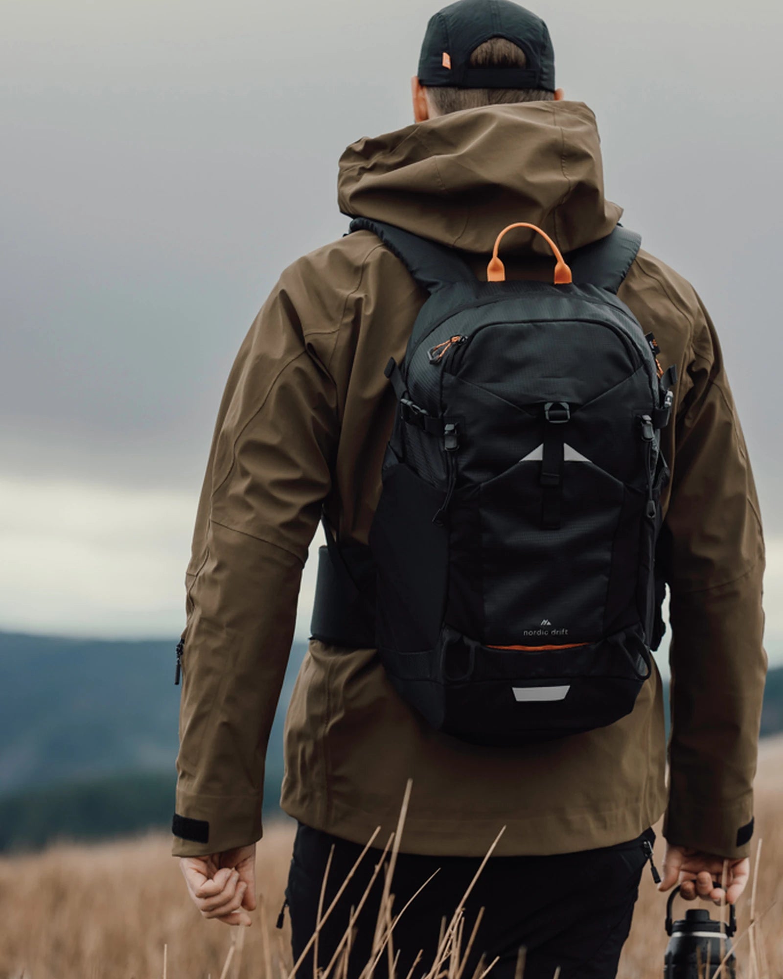 Custom recycled 24L backpack - 8