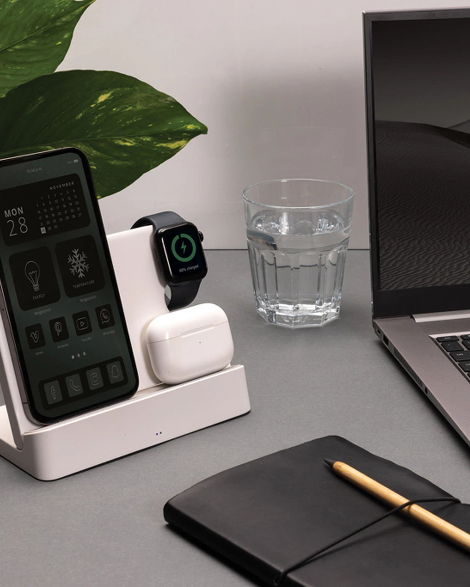 Custom 15W recycled plastic wireless charger - 3