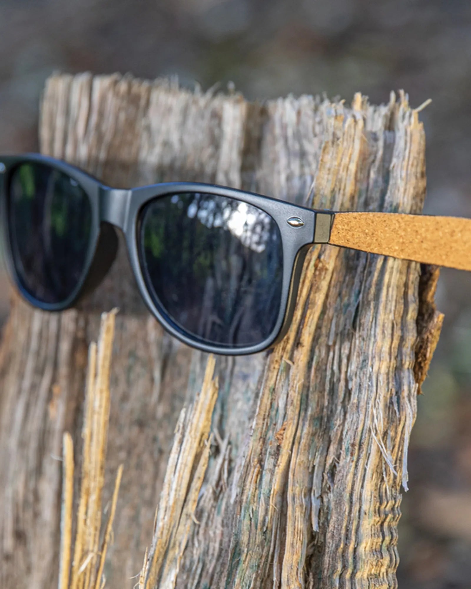 Custom recycled PC sunglasses with cork detail - 5