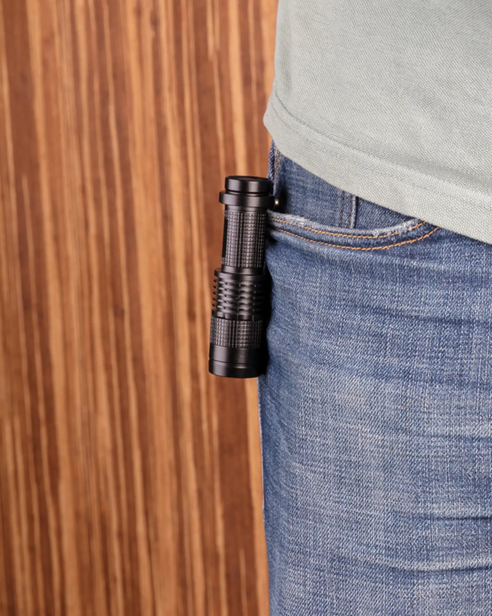 Promotional compact aluminum flashlight 85 lumens - 6