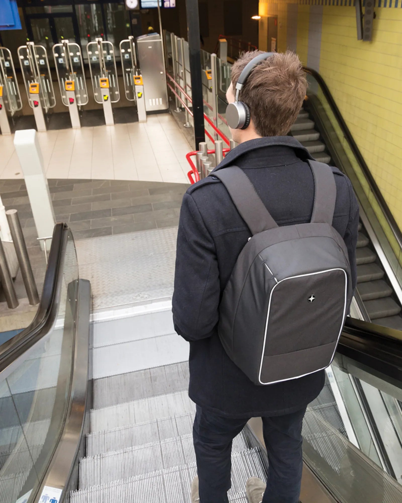Custom rPET anti-theft backpack for 15.6" laptop - 9