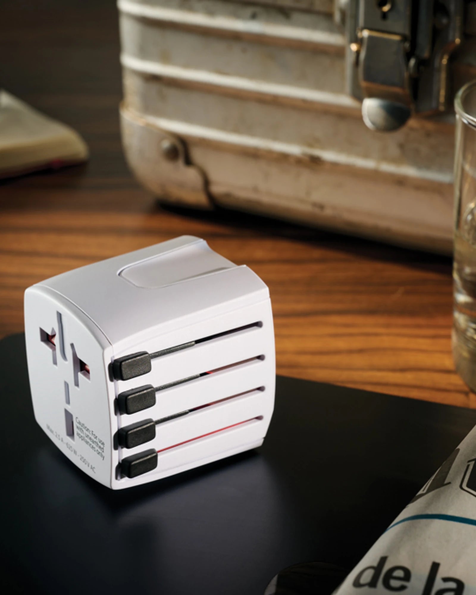 Custom travel adapter Skross MUV Micro - 5
