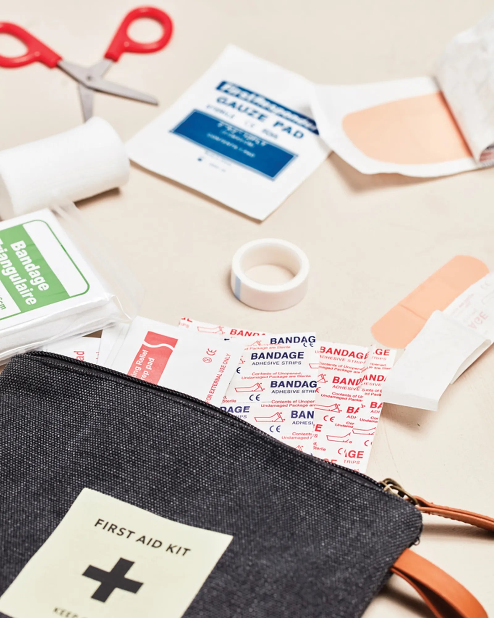 Custom first aid kit Vinga Asado - 2