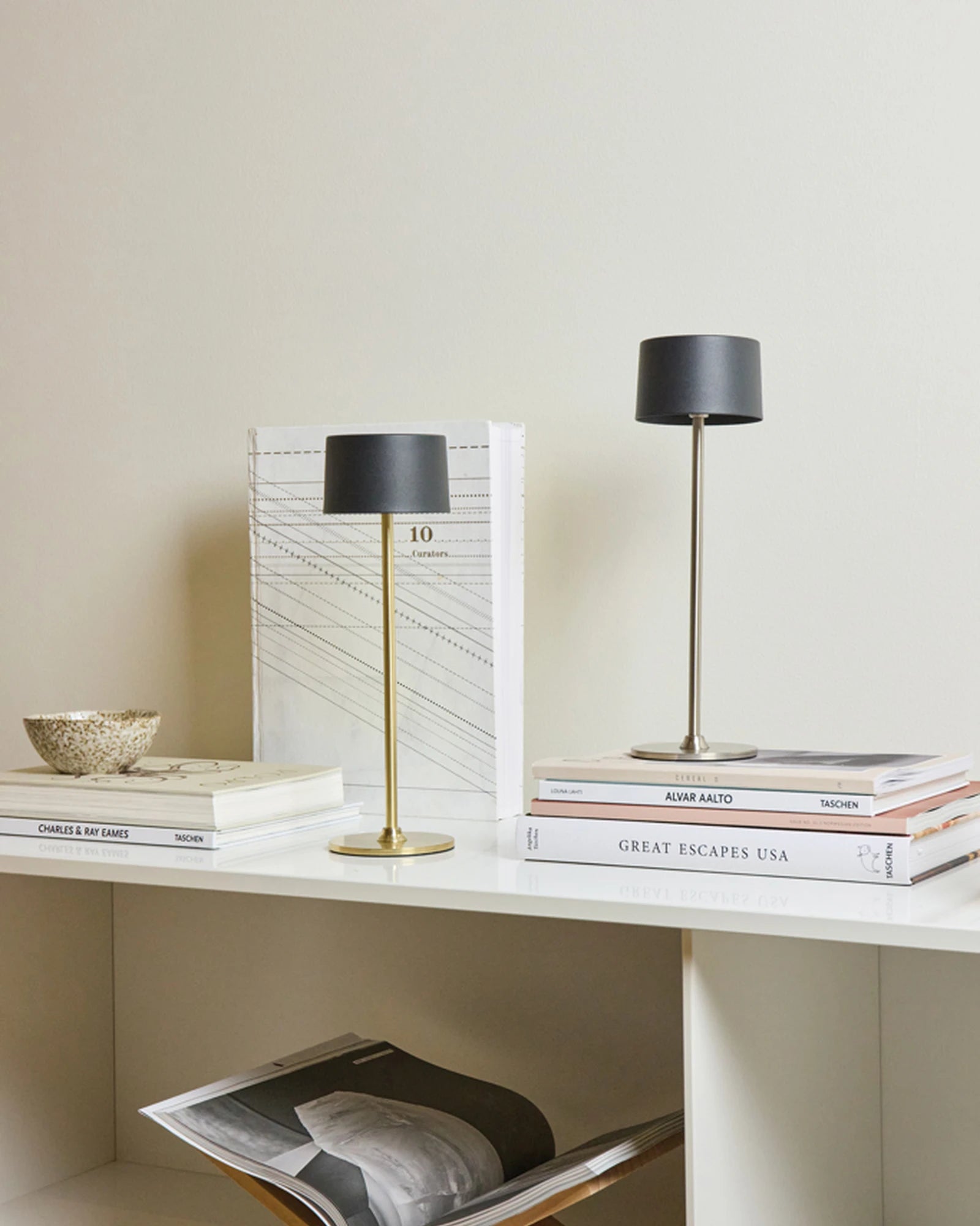 Custom recycled ABS table lamp Vinga Nauro - 4