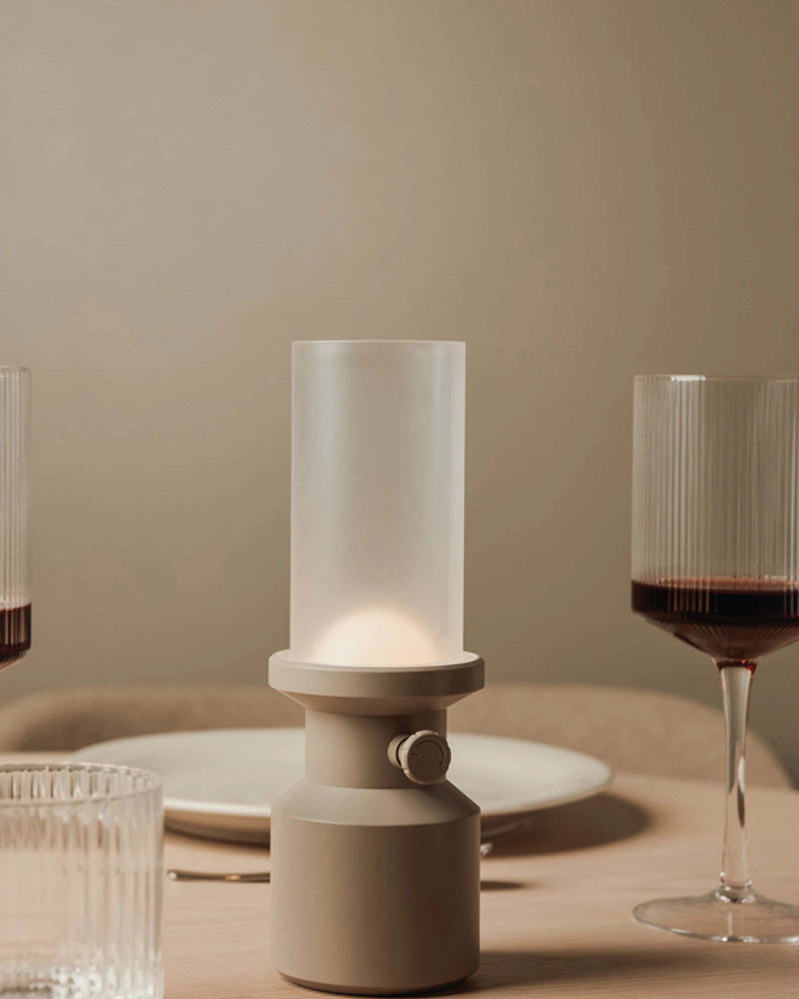 Custom eco-friendly table lamp Vinga Niori - 13